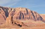 As incríveis cores e formas do deserto do norte do Arizona, quase fronteira com Utah, nos Estados Unidos